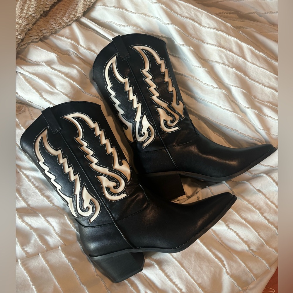 Billini black and white cowgirl boots